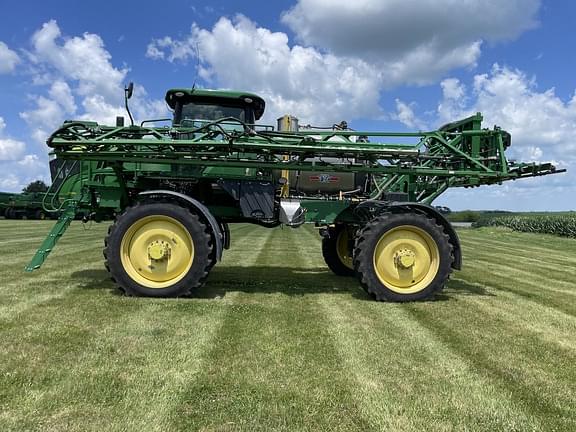 Image of John Deere R4038 equipment image 1