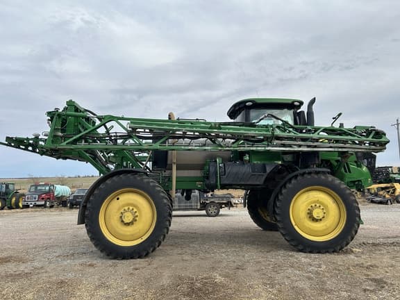 Image of John Deere R4038 equipment image 4