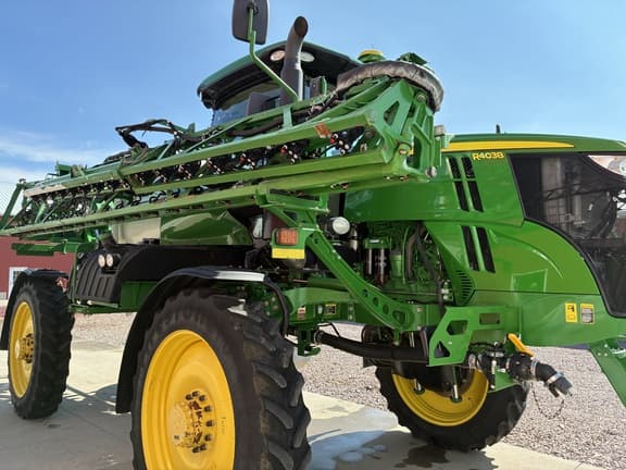 Image of John Deere R4038 equipment image 2