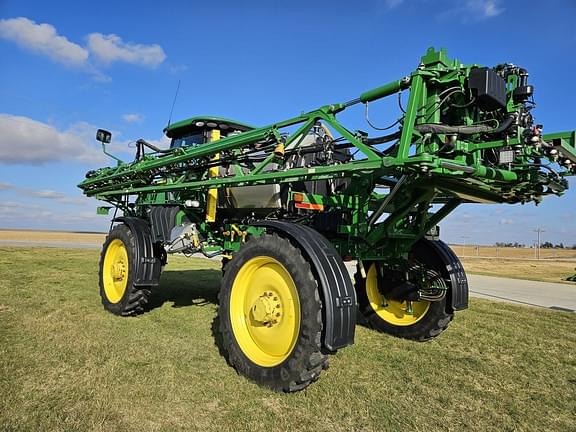 Image of John Deere R4038 equipment image 3