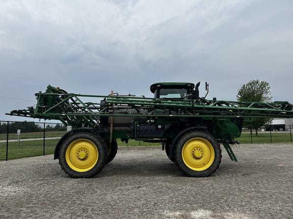2018 John Deere R4038 Equipment Image0