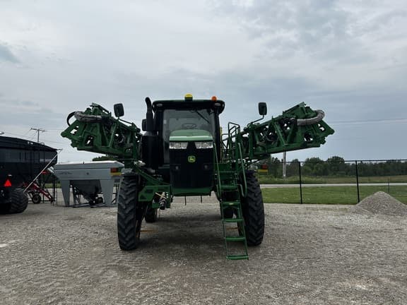 Image of John Deere R4038 equipment image 2
