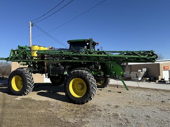 Image of John Deere R4038 equipment image 1