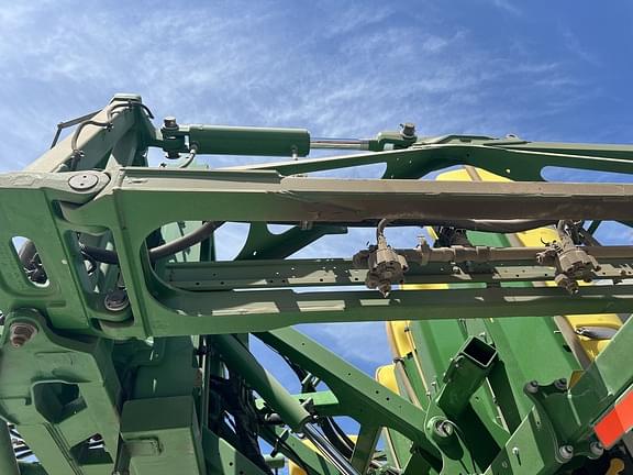 Image of John Deere R4038 equipment image 2