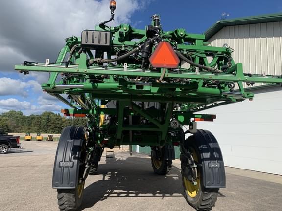 Image of John Deere R4038 equipment image 3