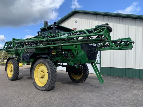 2018 John Deere R4038 Equipment Image0