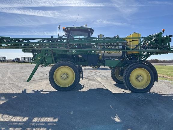 Image of John Deere R4038 equipment image 2