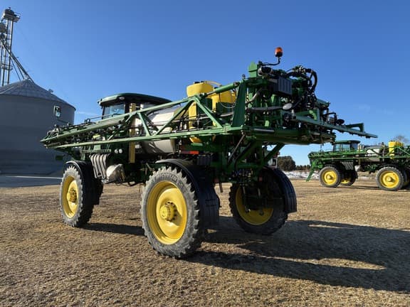 Image of John Deere R4038 equipment image 2