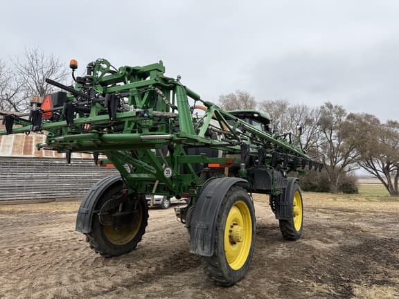 Image of John Deere R4038 equipment image 4