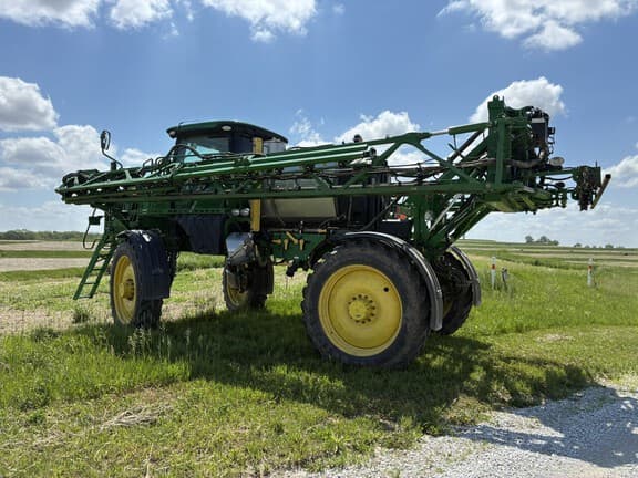 Image of John Deere R4038 equipment image 4