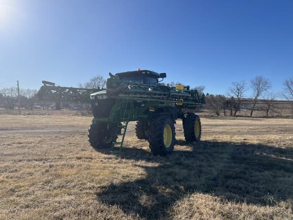 Image of John Deere R4038 equipment image 3