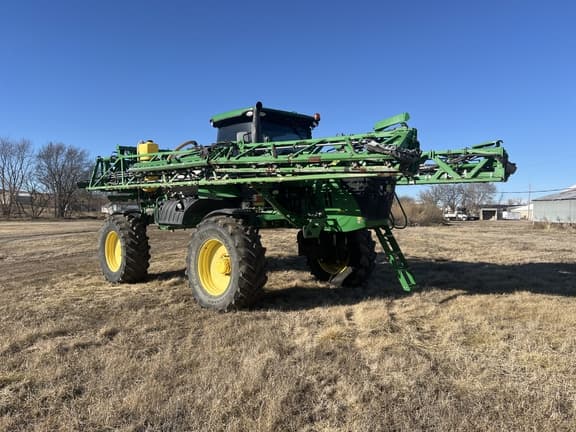 Image of John Deere R4038 equipment image 1