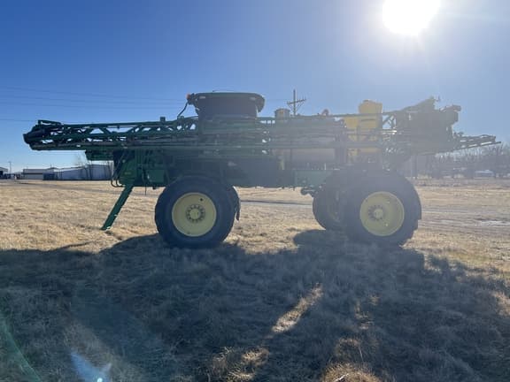 Image of John Deere R4038 equipment image 4