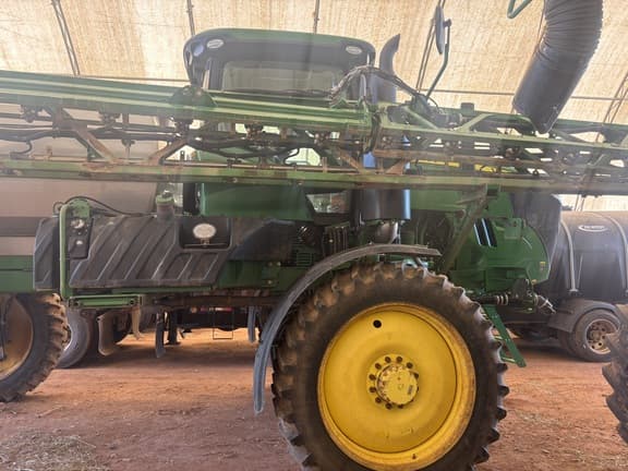 Image of John Deere R4038 equipment image 3