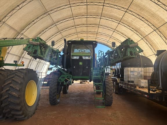 Image of John Deere R4038 equipment image 1