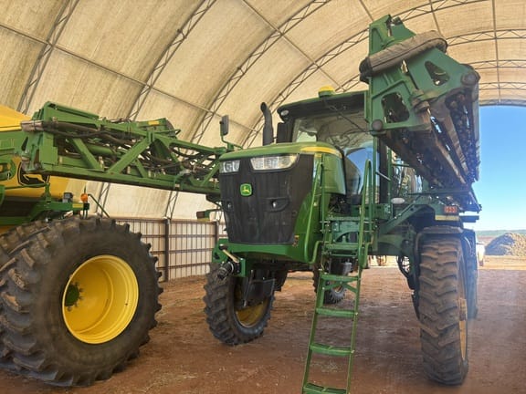 2018 John Deere R4038 Equipment Image0