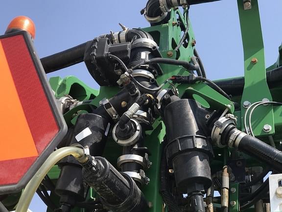Main image John Deere R4038 Liquid System 3