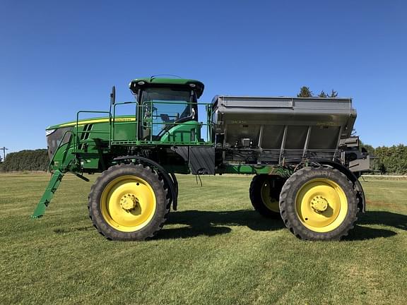 Image of John Deere R4038 equipment image 1