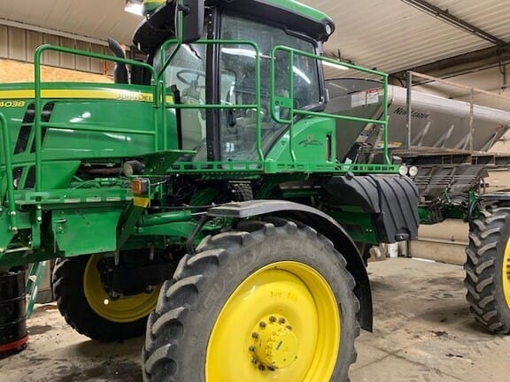 Main image John Deere R4038