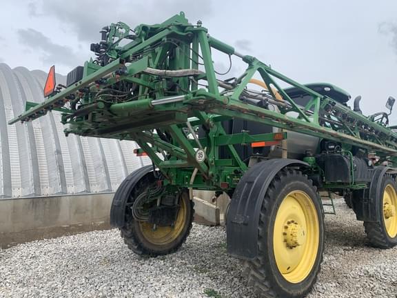 Image of John Deere R4038 equipment image 1