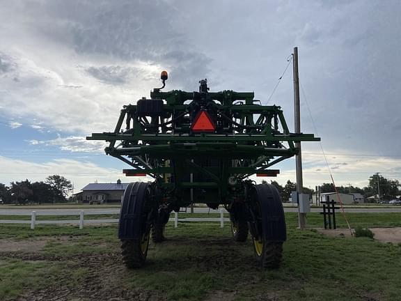 Image of John Deere R4038 equipment image 2