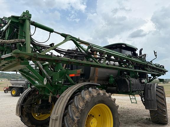 Image of John Deere R4038 equipment image 3
