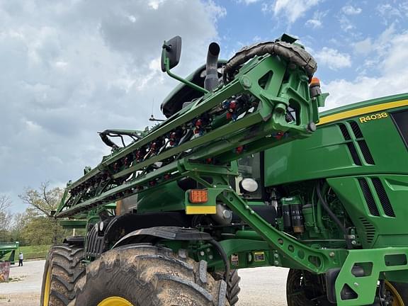 Image of John Deere R4038 equipment image 4
