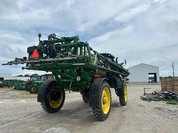 Image of John Deere R4038 equipment image 2