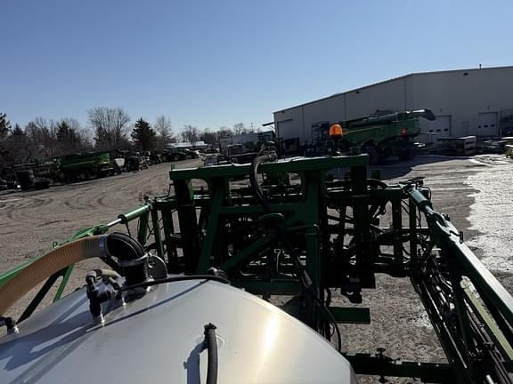 Image of John Deere R4038 equipment image 4