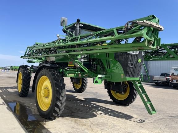 Image of John Deere R4038 equipment image 1