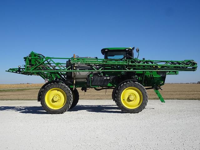 Image of John Deere R4038 equipment image 3