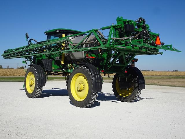 Image of John Deere R4038 equipment image 4