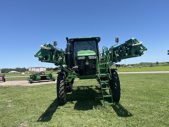 Image of John Deere R4038 equipment image 1