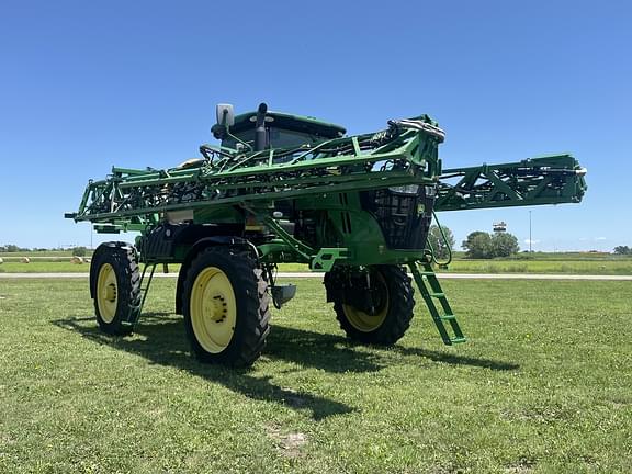 Image of John Deere R4038 equipment image 2