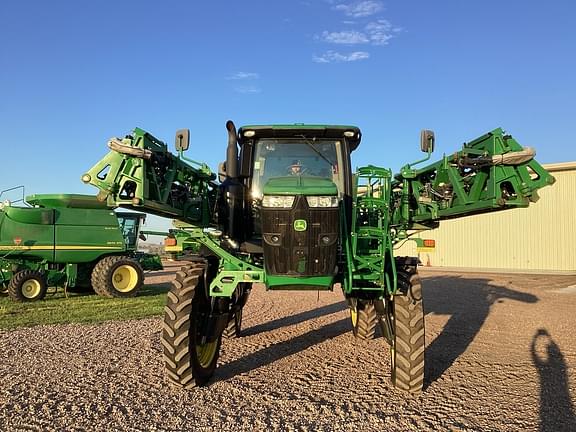 Image of John Deere R4038 equipment image 1