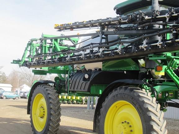 Image of John Deere R4038 equipment image 4