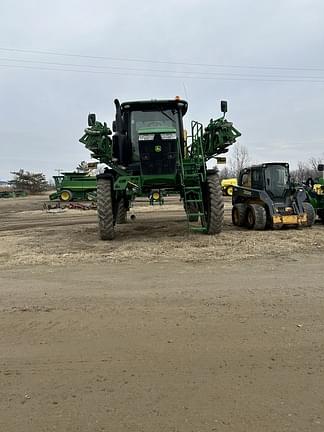 Image of John Deere R4038 equipment image 1