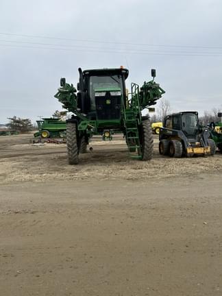 Image of John Deere R4038 equipment image 1