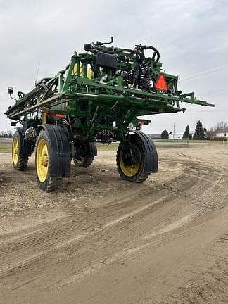 Image of John Deere R4038 equipment image 4