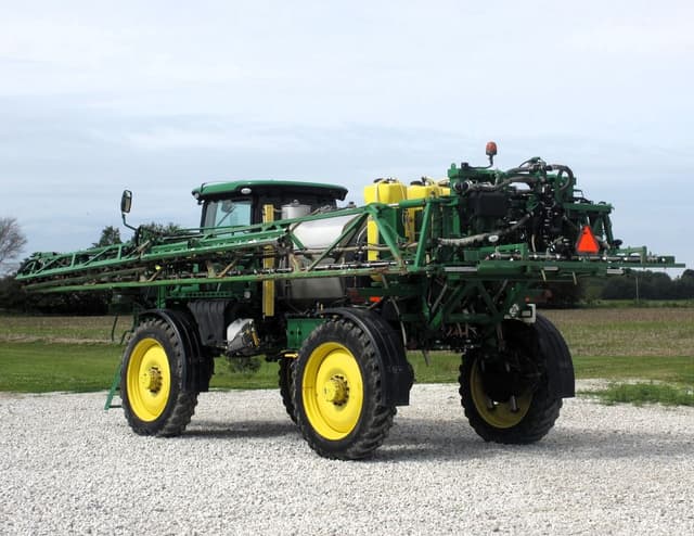 Image of John Deere R4038 equipment image 4
