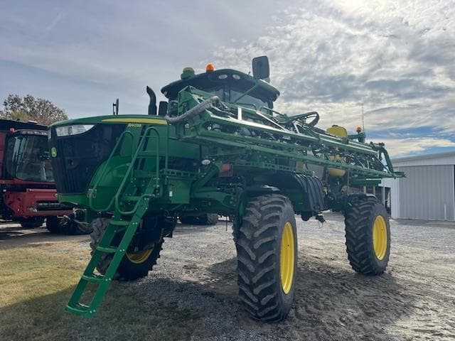 Image of John Deere R4038 equipment image 1