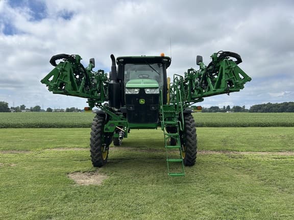 Image of John Deere R4038 equipment image 2