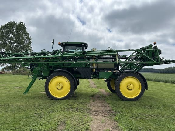 Image of John Deere R4038 equipment image 4