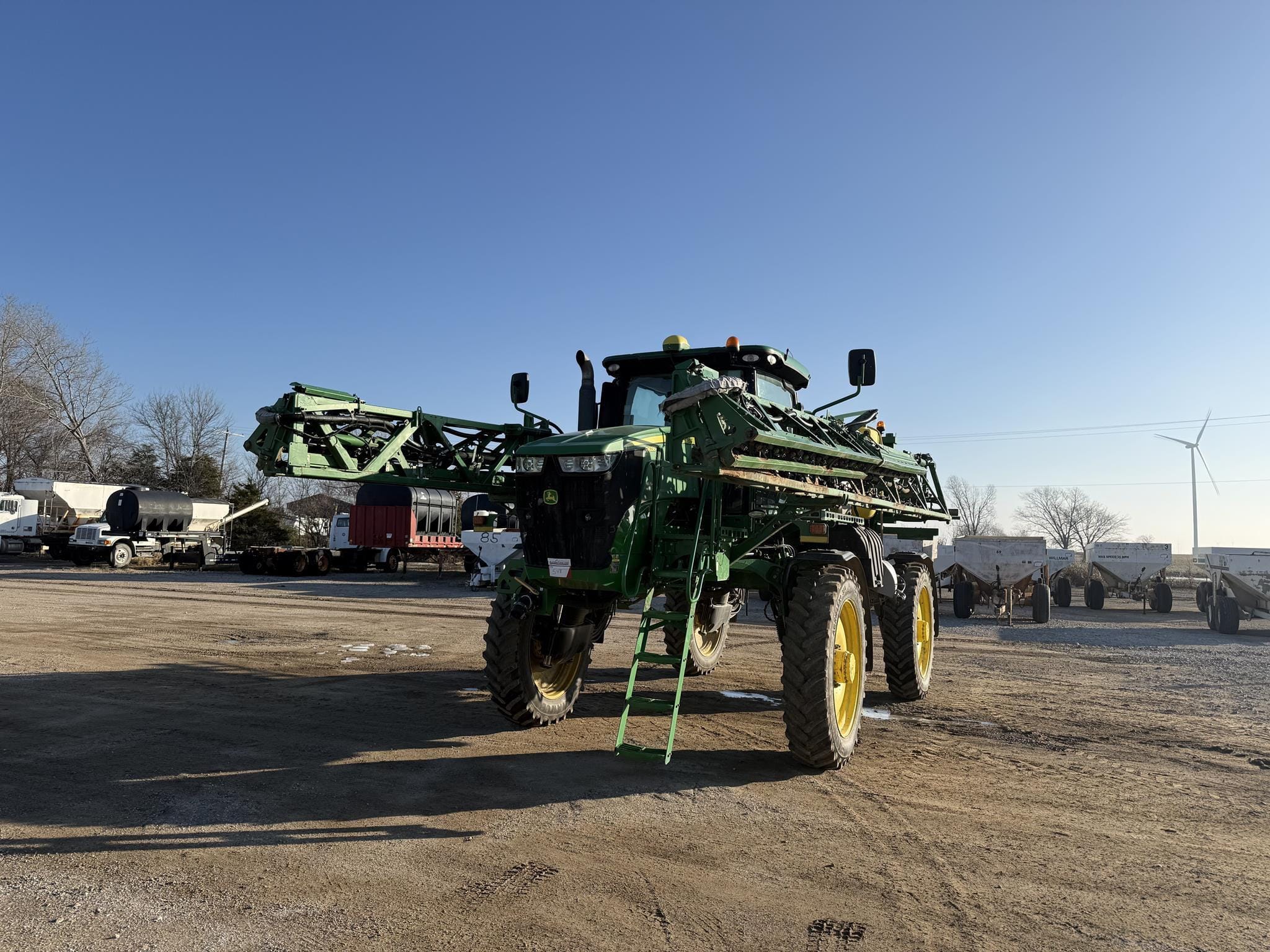 2018 John Deere R4038 Equipment Image0