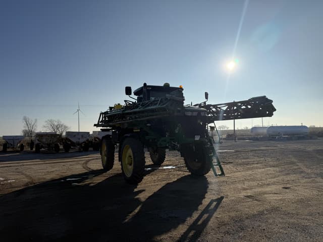 Image of John Deere R4038 equipment image 2