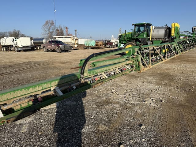 Image of John Deere R4038 equipment image 4
