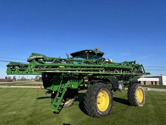 Image of John Deere R4038 equipment image 1