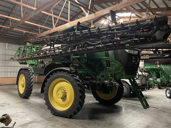 Image of John Deere R4038 equipment image 1