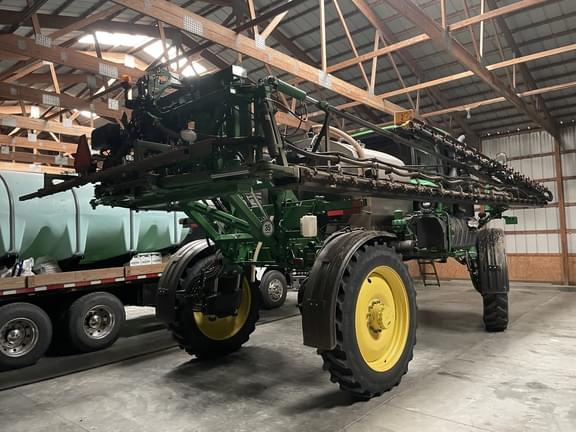 Image of John Deere R4038 equipment image 3