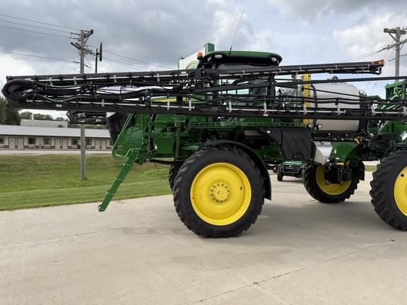 Image of John Deere R4038 equipment image 2